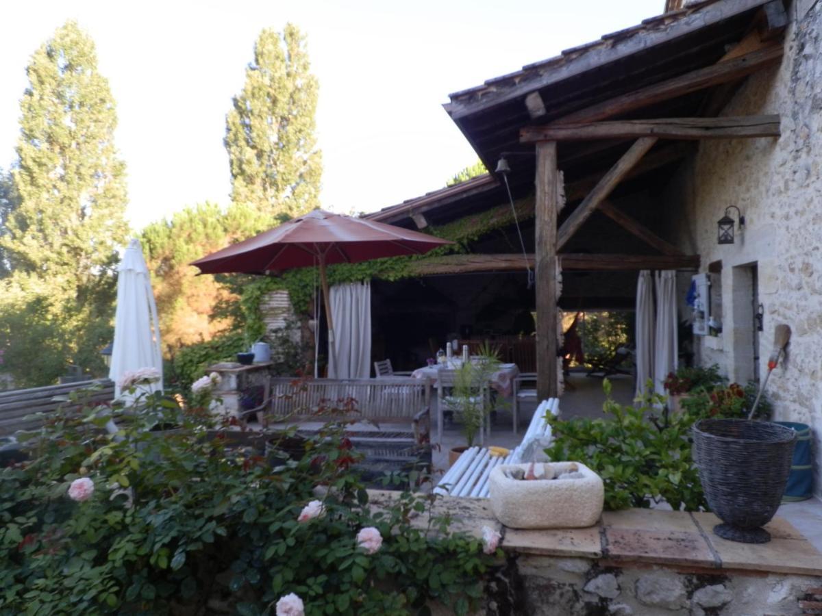 Les Tamaris Castelnau-sur-Gupie Exterior foto